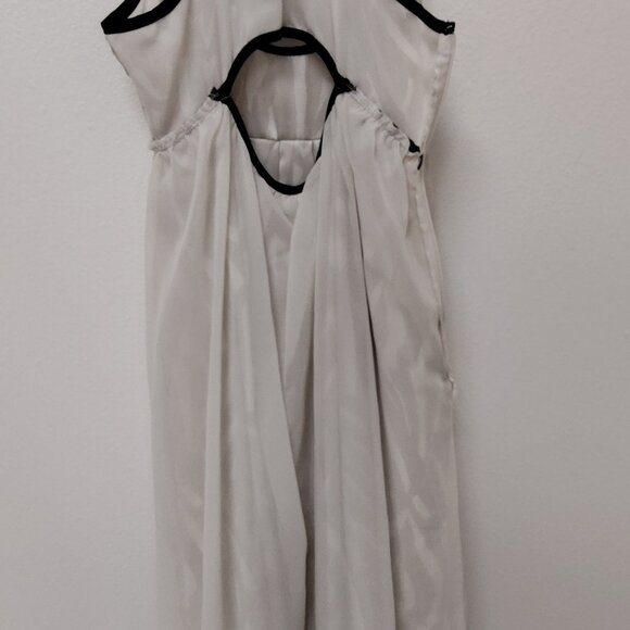 Share ✨ GAP Scoop Neck Maxi Dress – Size 4 ✨ - Picture 16 of 16